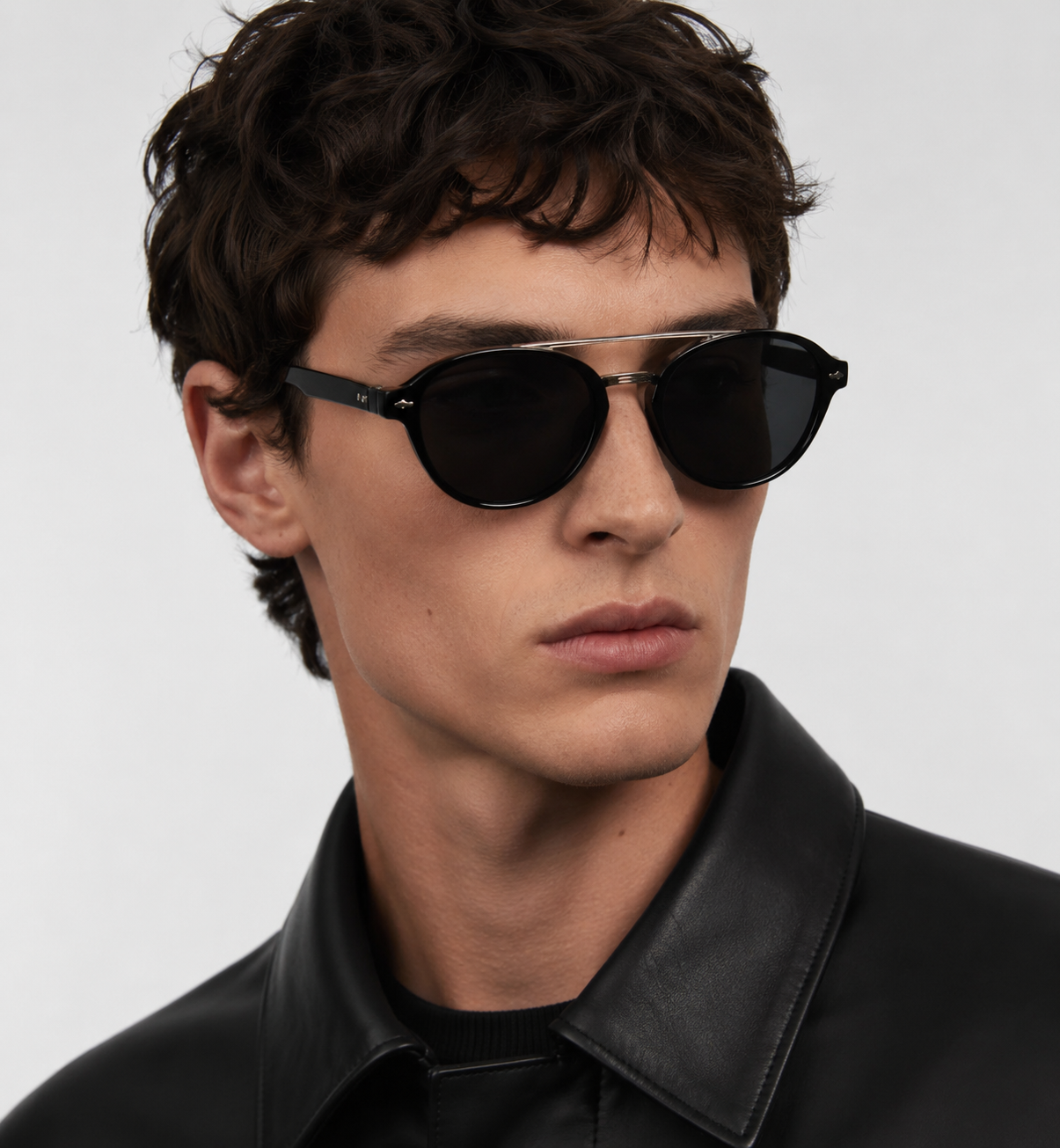 Ultraleichte ovale Sonnenbrille